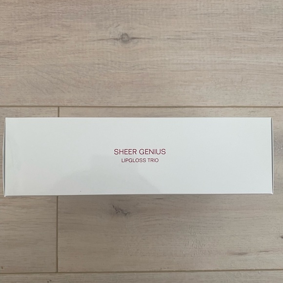 Chanel Holiday Gift Set - Picture 5 of 6